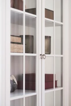 Stockholm 2.0 Vitrinekast 99 X 37 X 201, Whitewash 11 Stockholm 2.0 Vitrinekast 99 X 37 X 201, Whitewash -Meubel Serie Winkel englesson stockholm 20 cabinets 99x37x201 16