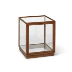 Ferm LIVING Miru Glazen Vitrine, Donker Gebeitst Eikenhout
