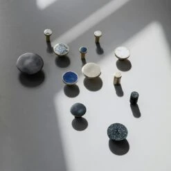 Ferm LIVING Stone Hook Large, White Marble -Meubel Serie Winkel ferm living stone hook large 18