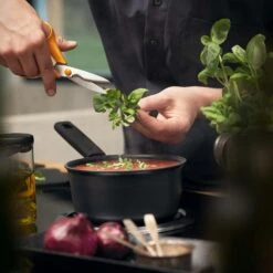 Fiskars Hard Face Saucepan, 1,8 L -Meubel Serie Winkel fiskars hard face saucepan 12