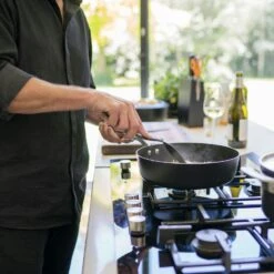 Fiskars Rotisser Sauté Pan Optiheat 26 Cm -Meubel Serie Winkel fiskars rotisser saute pan optiheat 26 cm 6