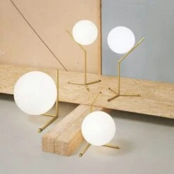 Flos IC Lights T2 Table Lamp, Brushed Brass -Meubel Serie Winkel flos ic lights table 2 16