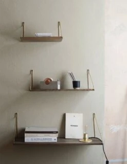 Frama Dark Shelf D27 W80, Brass Brackets 5 Frama Dark Shelf D27 W80, Brass Brackets -Meubel Serie Winkel frama dark shelf d27 22