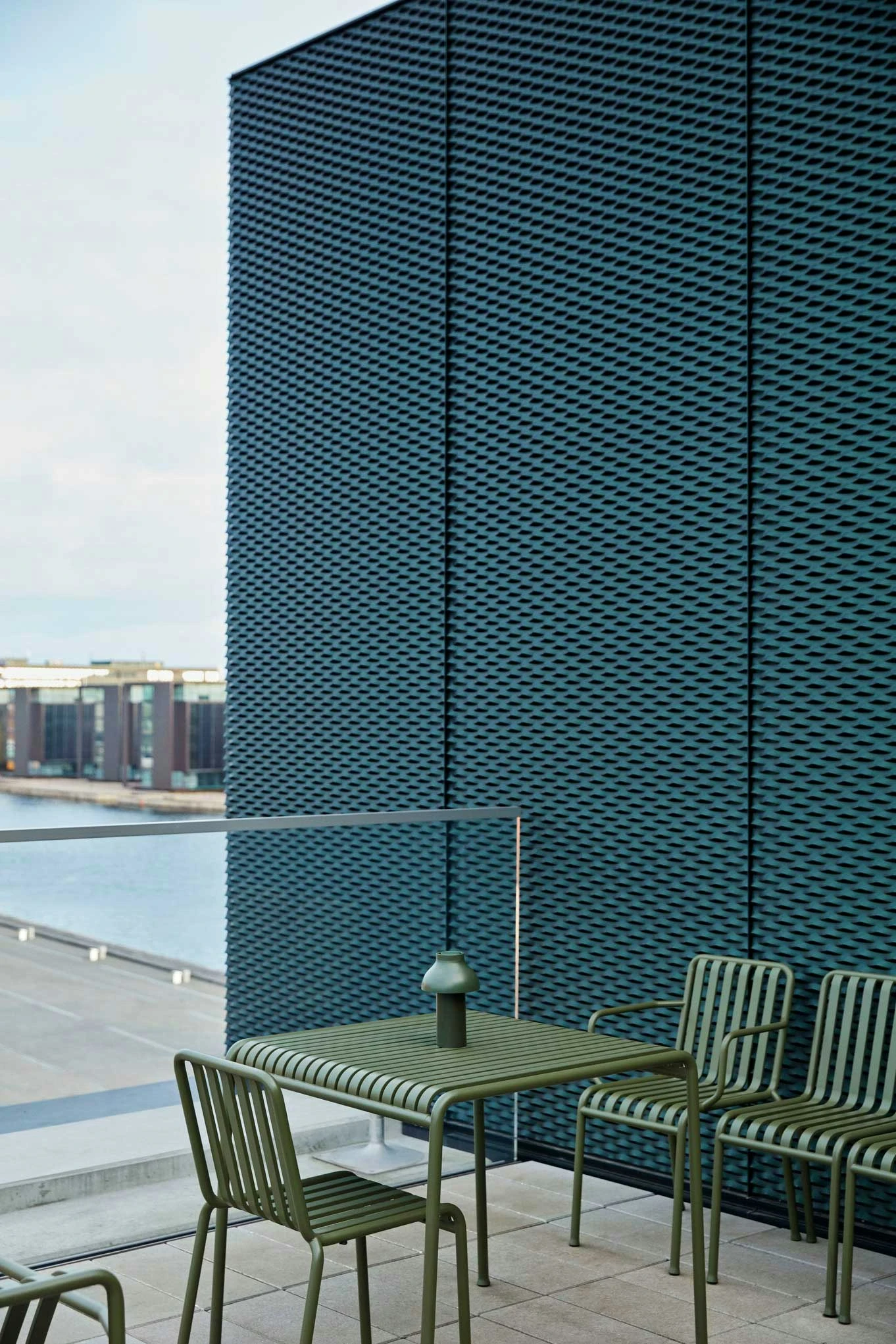 Hay Palissade Tafel 82,5x90 Cm, Olijfgroen 3 Hay Palissade Tafel 82,5x90 Cm, Olijfgroen - Afbeelding 3