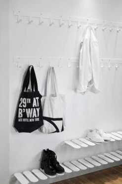 Maze Only Hooks Haken, Zwart -Meubel Serie Winkel maze only hooks hanger 7