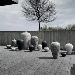 Muubs Luna Decorative Pot Grey, 25 Cm -Meubel Serie Winkel muubs luna jar grey 25