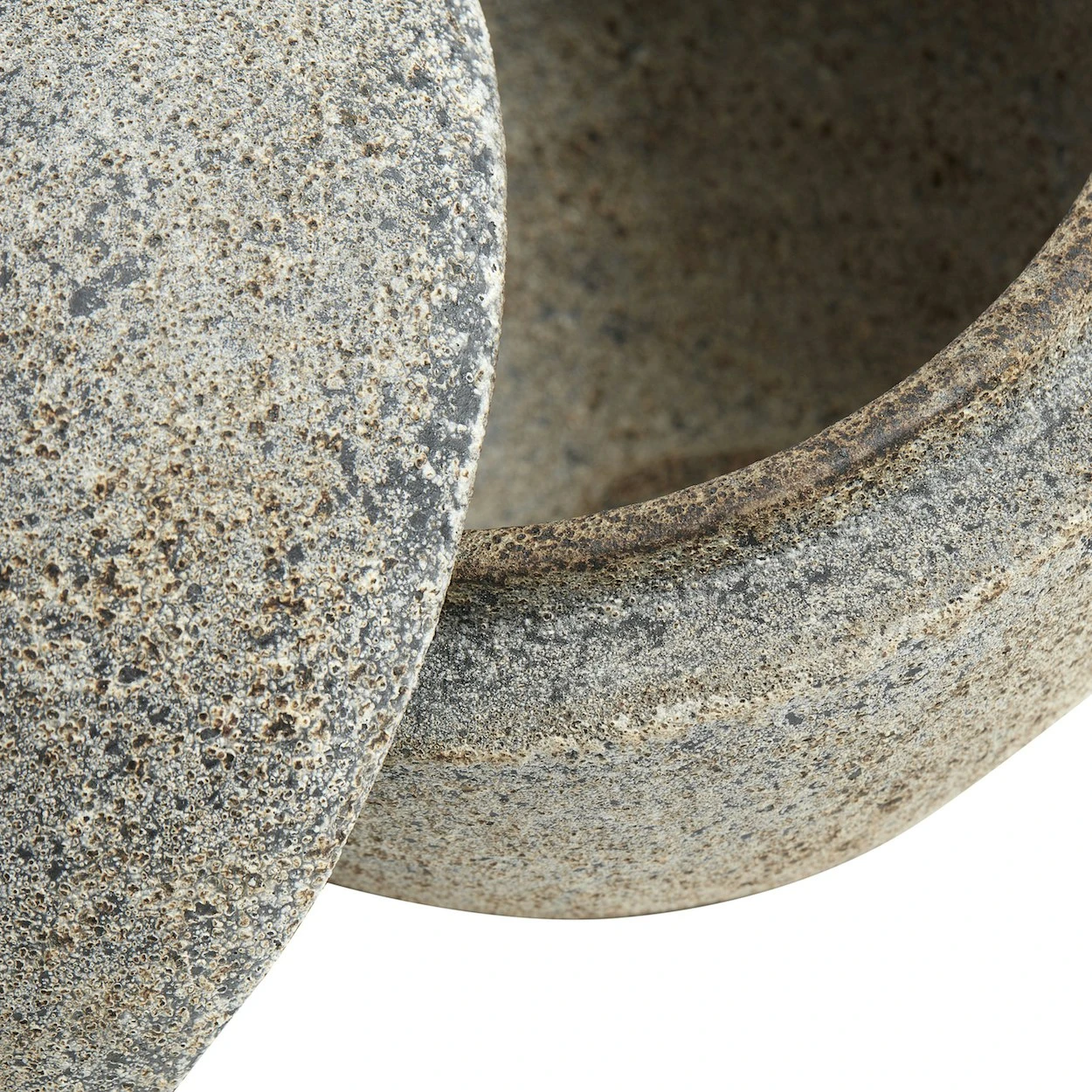 Muubs Stain Bonbonnière Terracotta 15x13 Cm, Grijsbruin 5 Muubs Stain Bonbonnière Terracotta 15x13 Cm, Grijsbruin - Afbeelding 5