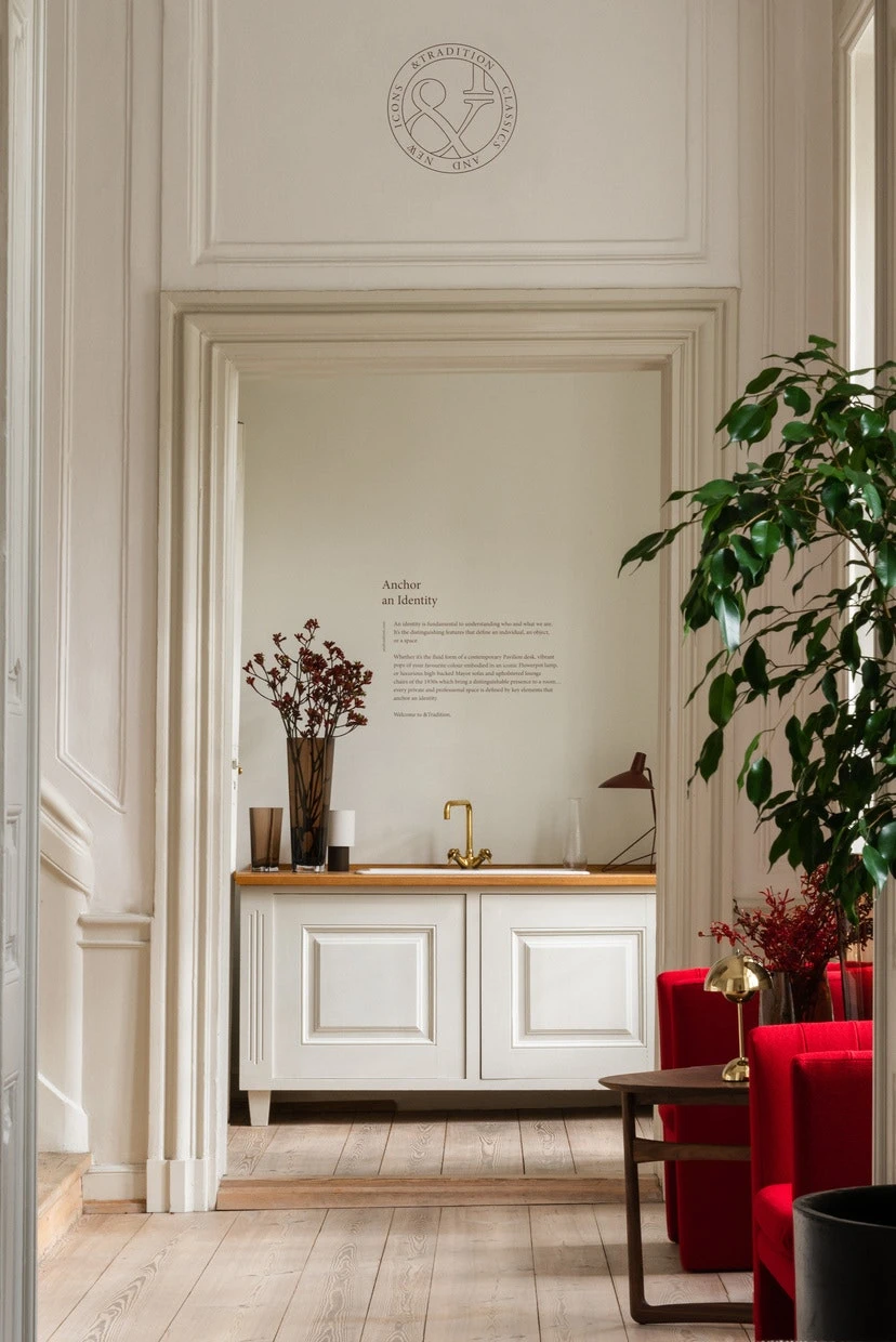 &Tradition Flowerpot VP9 Tafellamp Draagbaar Met Magnetische Oplaadkabel, Messinggeplateerd 4 &Tradition Flowerpot VP9 Tafellamp Draagbaar Met Magnetische Oplaadkabel, Messinggeplateerd - Afbeelding 4