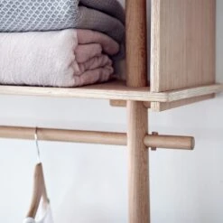 Woud Töjbox Small Clothes Rack, Black -Meubel Serie Winkel woud tojbox small clothes rack 6